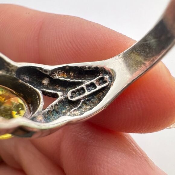 Sterling Silver Diamonique Oval Yellow CZ Ring size 8 Ribbed Sides .925 Vintage - Picture 3 of 10